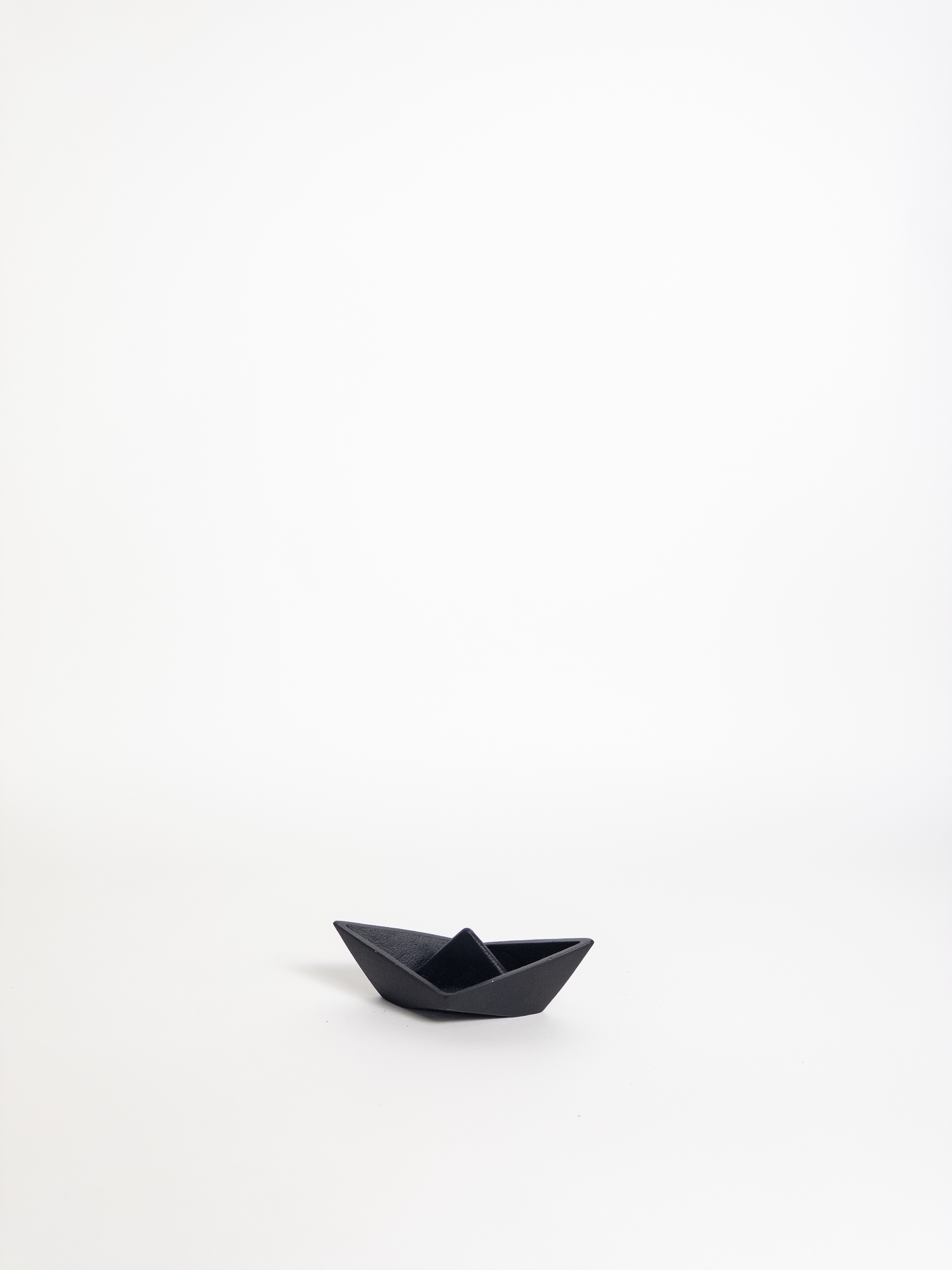 Accent Boat Black