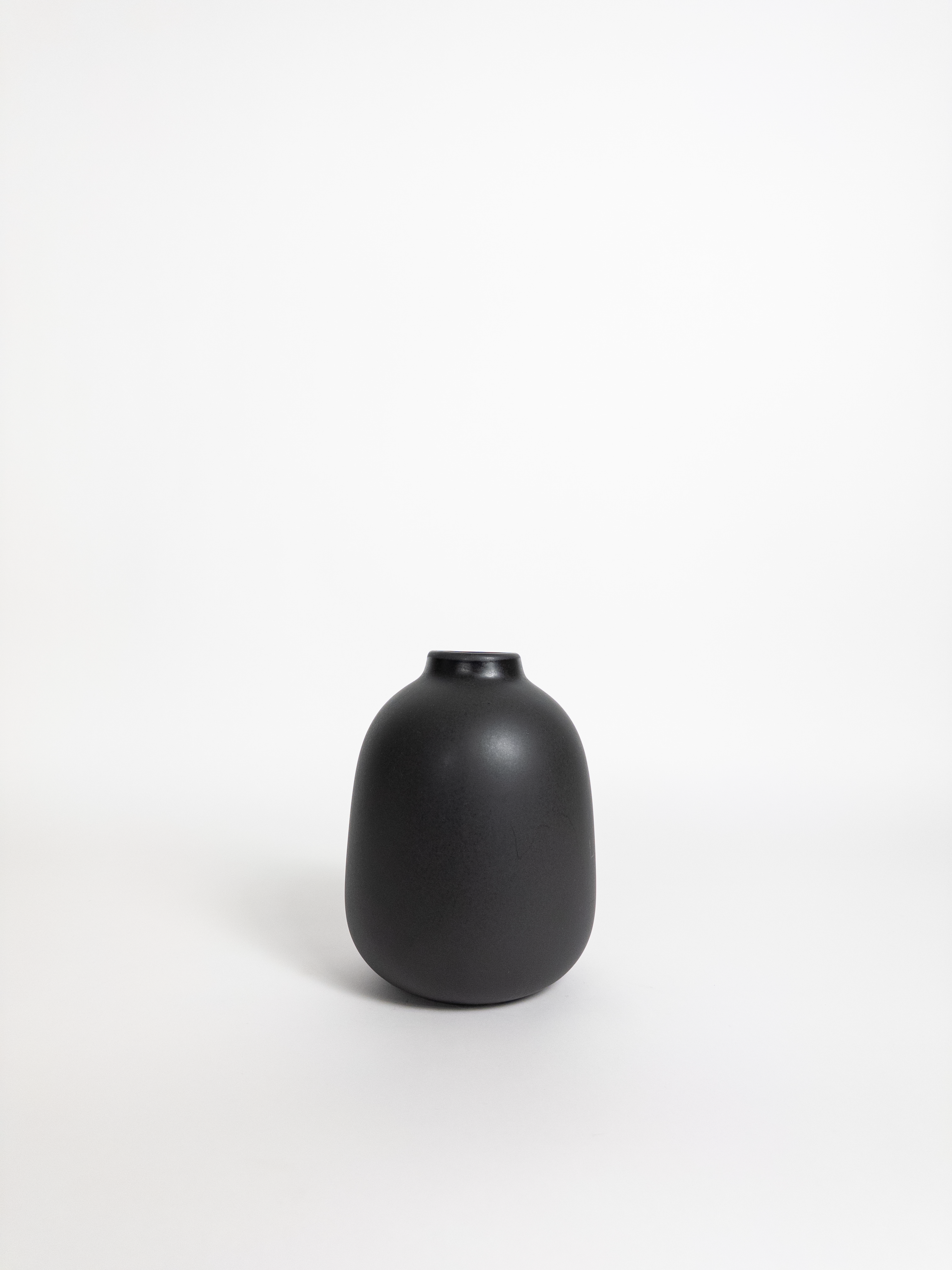 Eclipse Vase Matte Black
