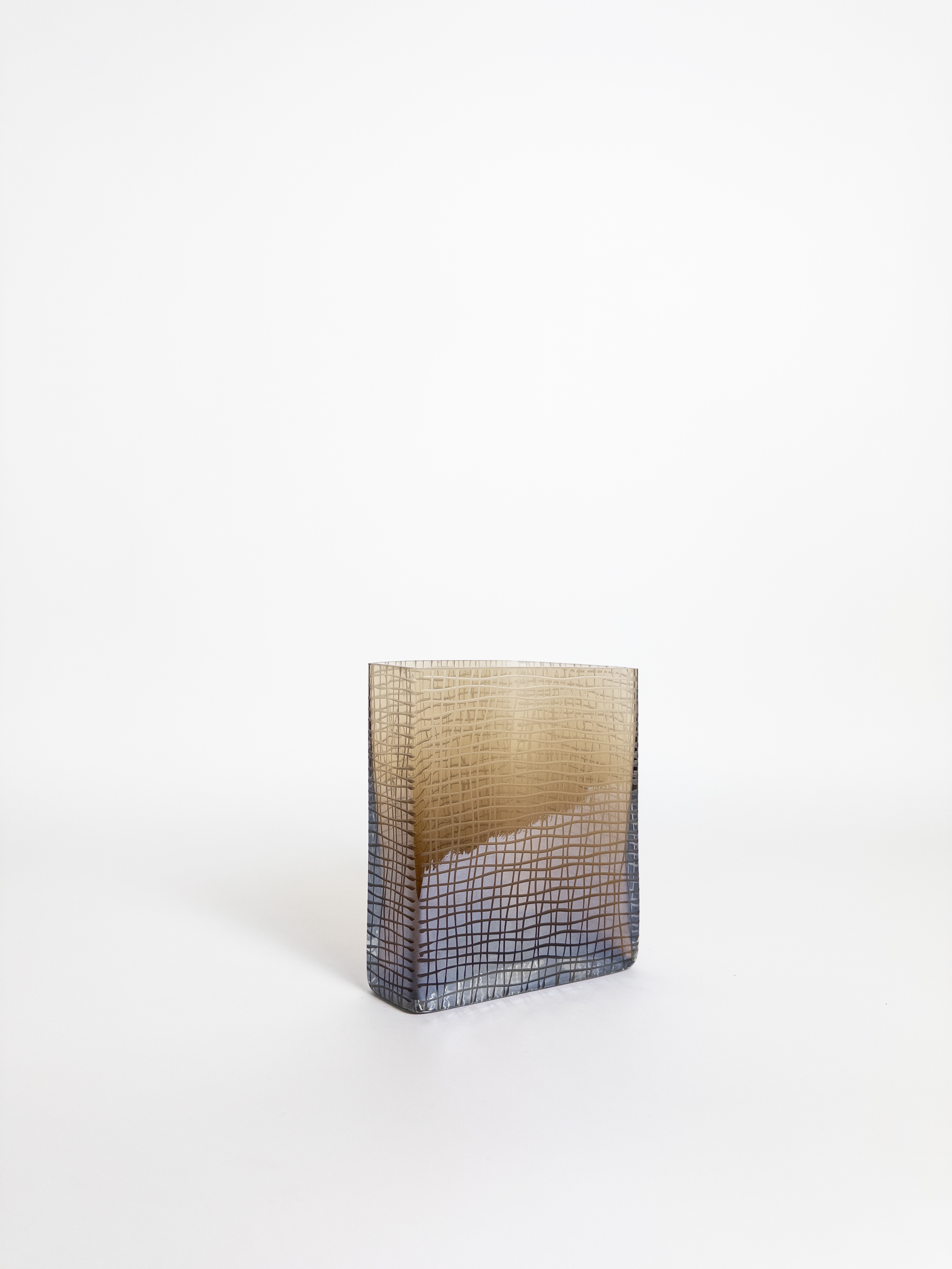 City Vase Chocolate H20cm