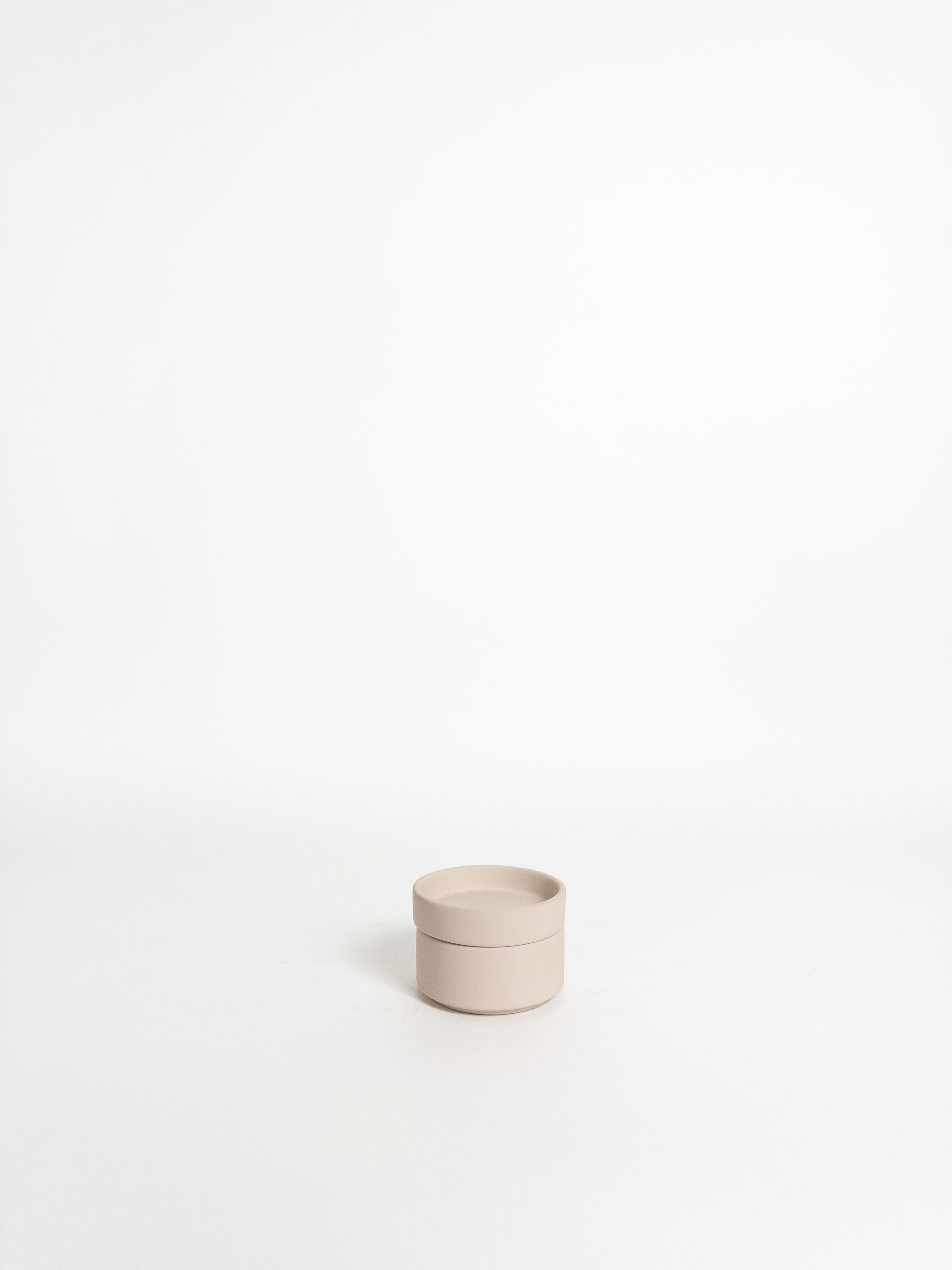 Hollie Canister
