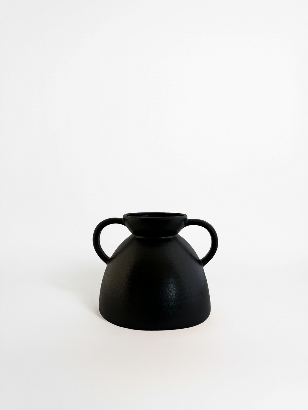 Cole Handled Vase Black