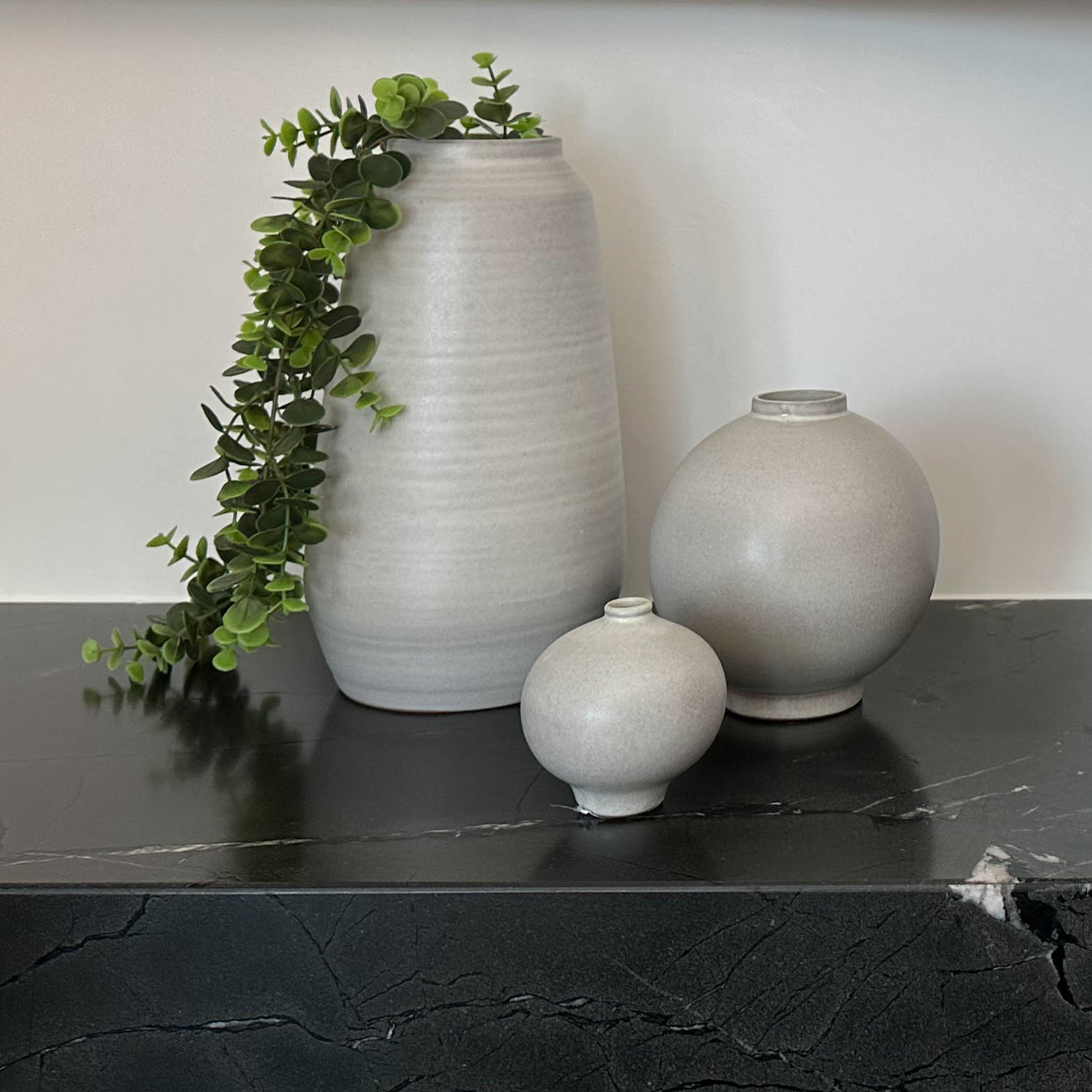 Obi White Bud Vase
