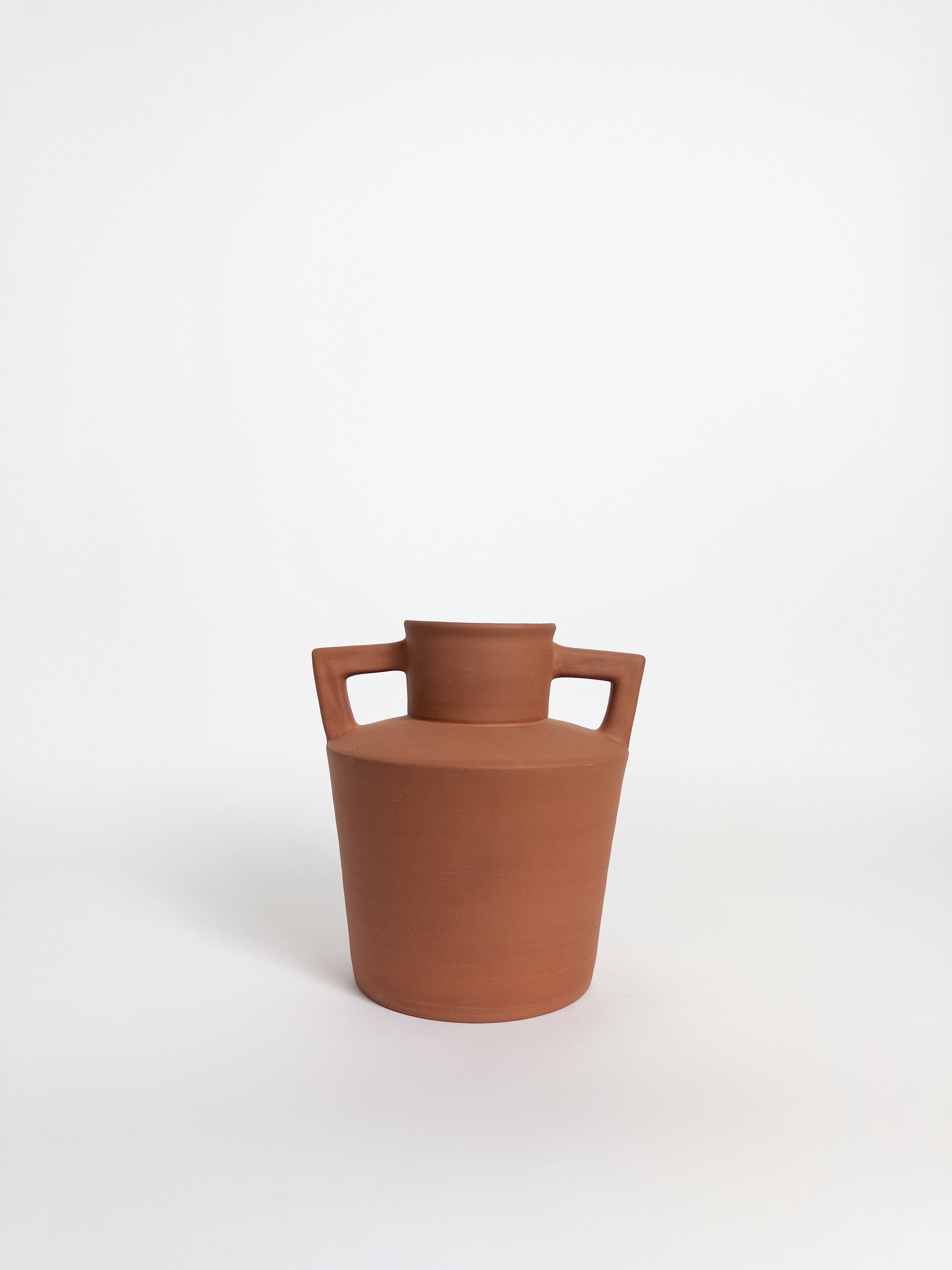 Hana Urn Vase