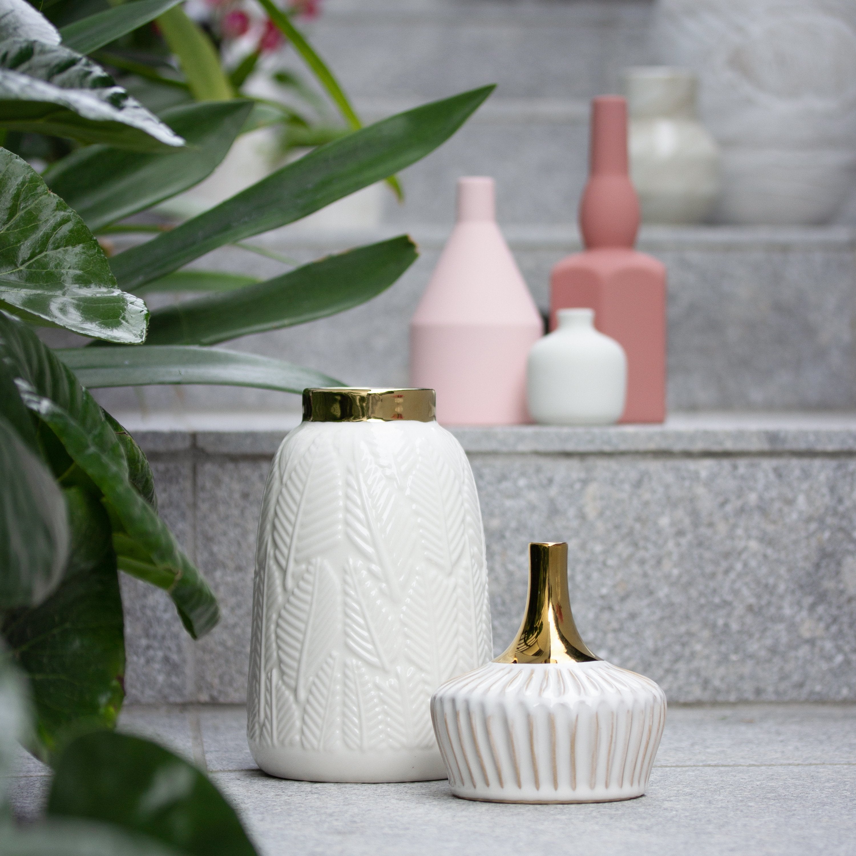 Leaf Vase White Gold H22cm